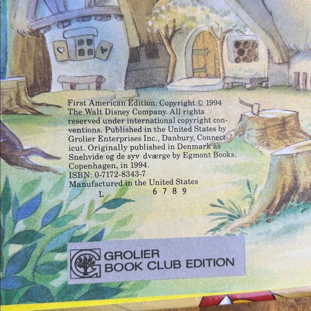 Disney Snow White and Sleeping Beauty Storybook Set - Picture 2 of 3